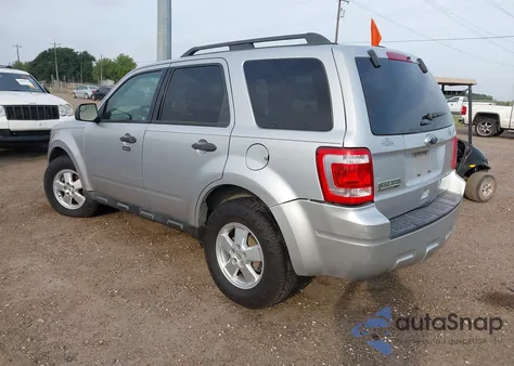2012 Ford Escape Xlt z USA, uszkodzony, nr VIN 1FMCU9D70CKB43337